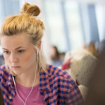 Student in an IT suite